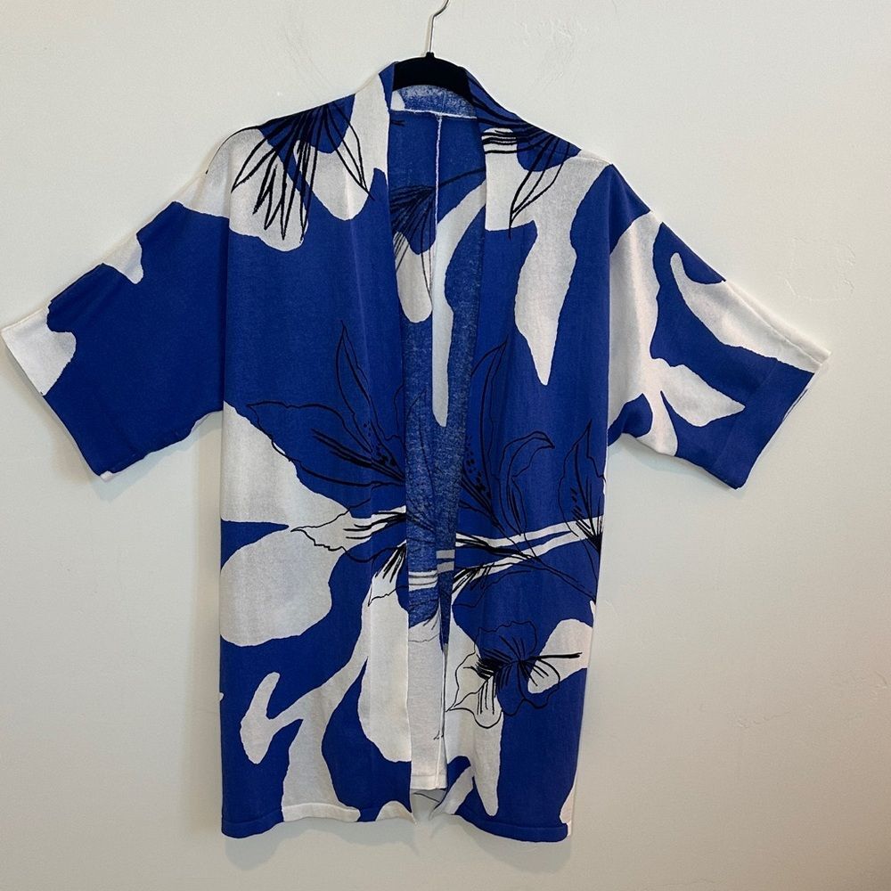 Chico’s Kimono Cardigan Royal Blue, White Floral Print Size Large Chico’s Size 2